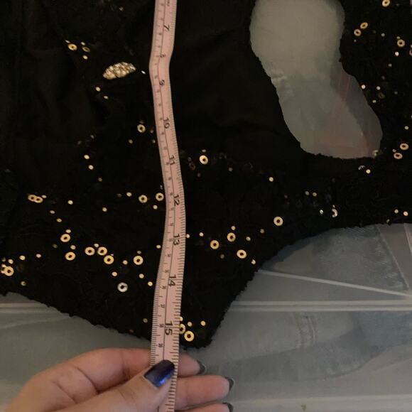 Black and gold back cutout emerald sundae size 9 sleeveless dress - Picture 7 of 7